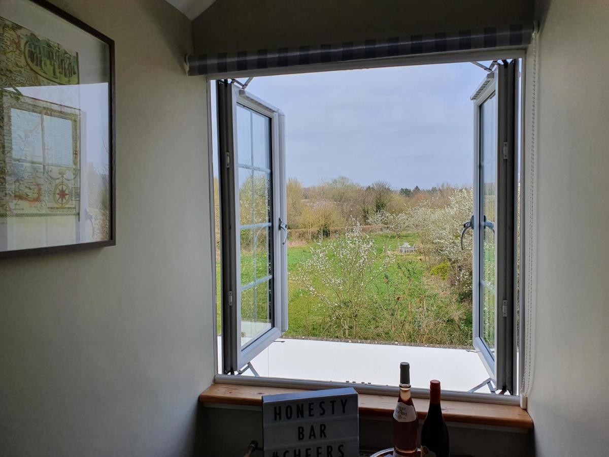Beautiful 2 Bedroom Guest House With Private Pool In Lacock, Wiltshire Luaran gambar